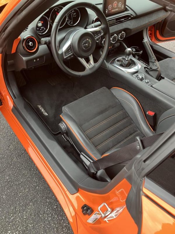 2019 Mazda MX-5 Miata RF 30th Anniversary Edition 6-Speed - Image 4