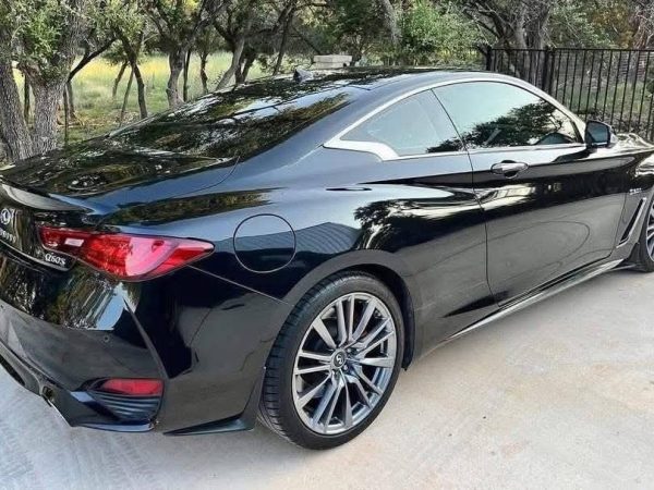 2017 Infiniti Q60 Red Sport 400 Coupe - Image 2