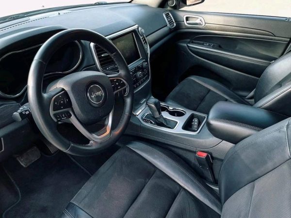 2018 Jeep Grand Cherokee Altitude - Image 2