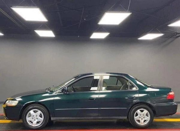 1998 Honda Accord - Image 2