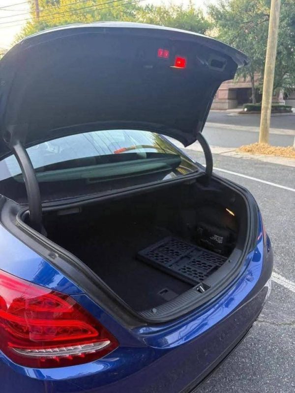 2018 Mercedes-AMG C43 Sedan - Image 8