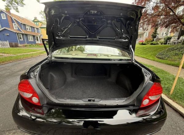 2001 Nissan Maxima GLE - Image 2