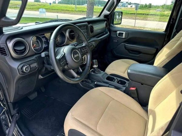 2019 Jeep Wrangler Sport. - Image 4
