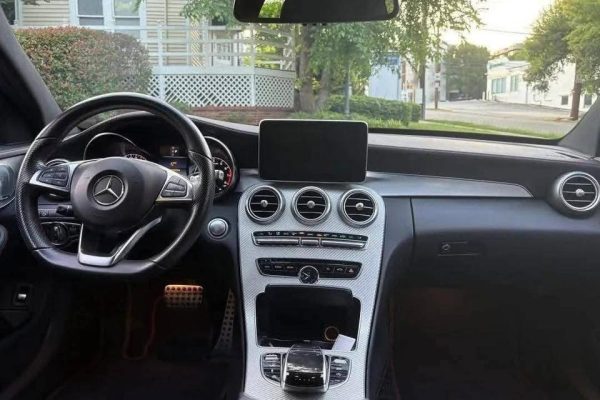 2018 Mercedes-AMG C43 Sedan - Image 4