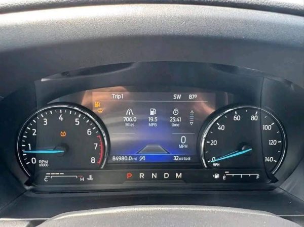 2020 Ford Explorer XLT - Image 3