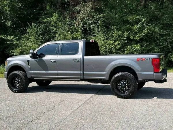 2022 Ford F350 SRW - Image 4