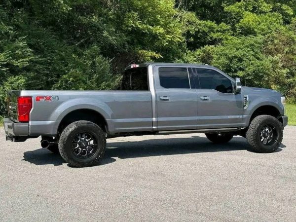 2022 Ford F350 SRW - Image 2