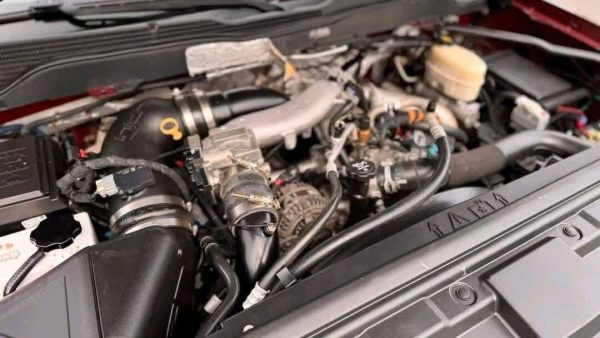 2017 Chevrolet Silverado 2500HD LTZ Z71 Crew Cab - Image 8