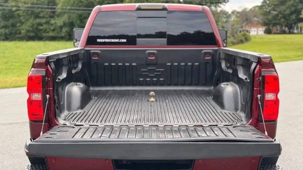2017 Chevrolet Silverado 2500HD LTZ Z71 Crew Cab - Image 6